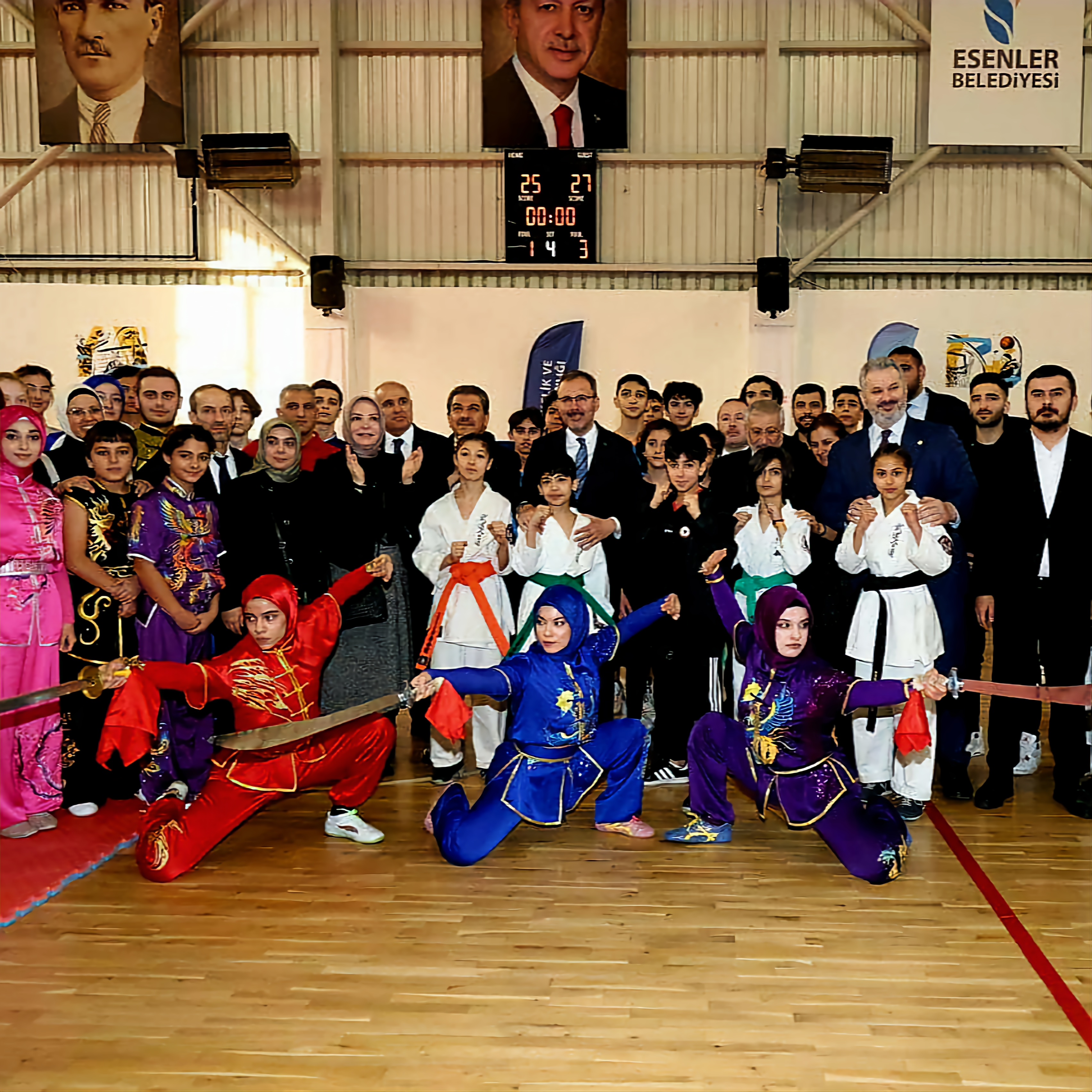 Esenler Mehmet Öcalan Spor Kompleksinin Açılış Töreni